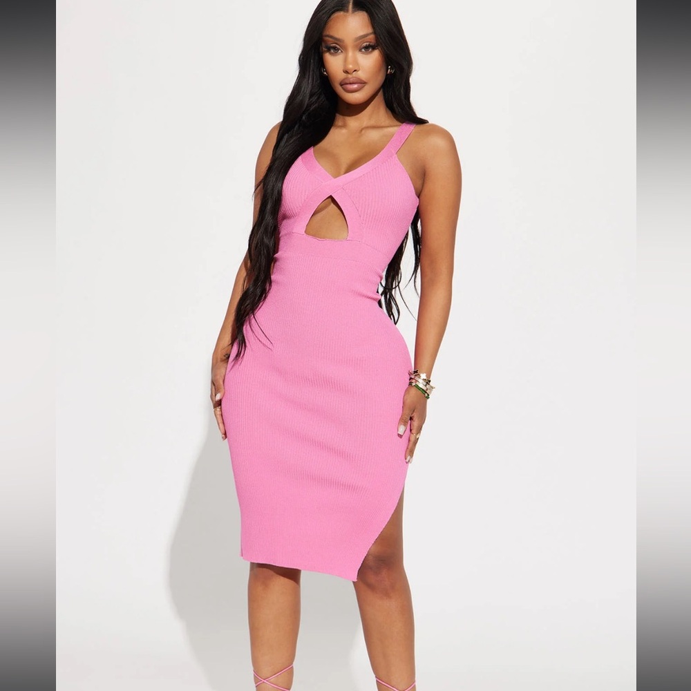 FASHIONNOVA Nikki Fine Ribbed Midi
Dress - Pink